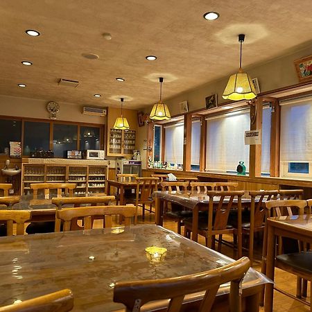 Kagura House Hotell Yuzawa  Eksteriør bilde