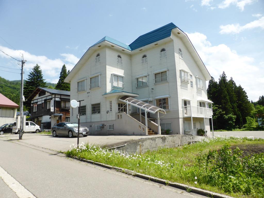Kagura House Hotell Yuzawa  Eksteriør bilde